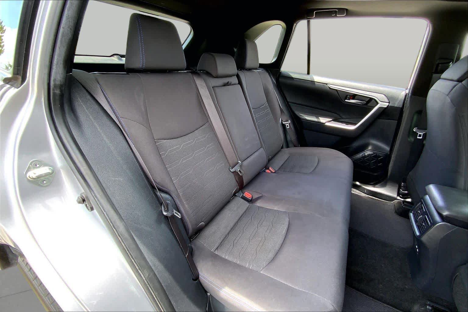 Used 2023 Toyota RAV4 SE w/ Convenience Package AWD/4WD image 19