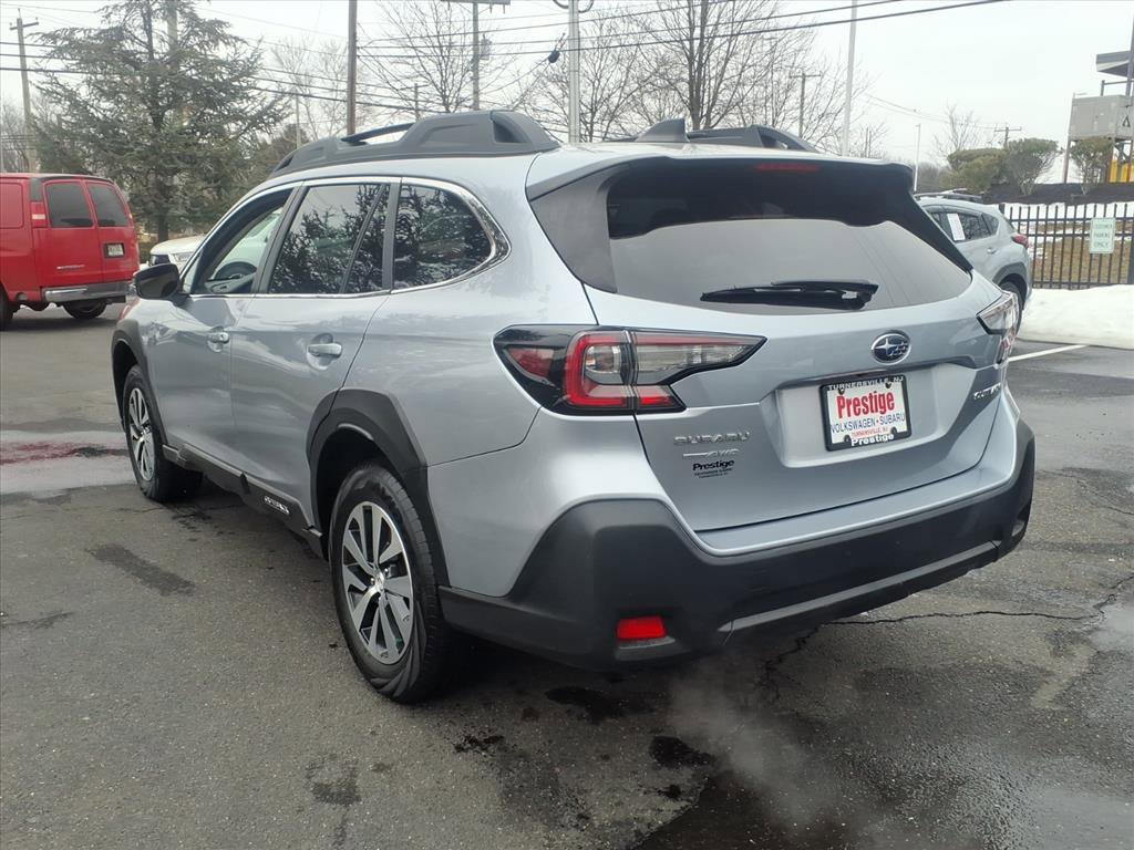 Certified 2024 Subaru Outback Premium image 5