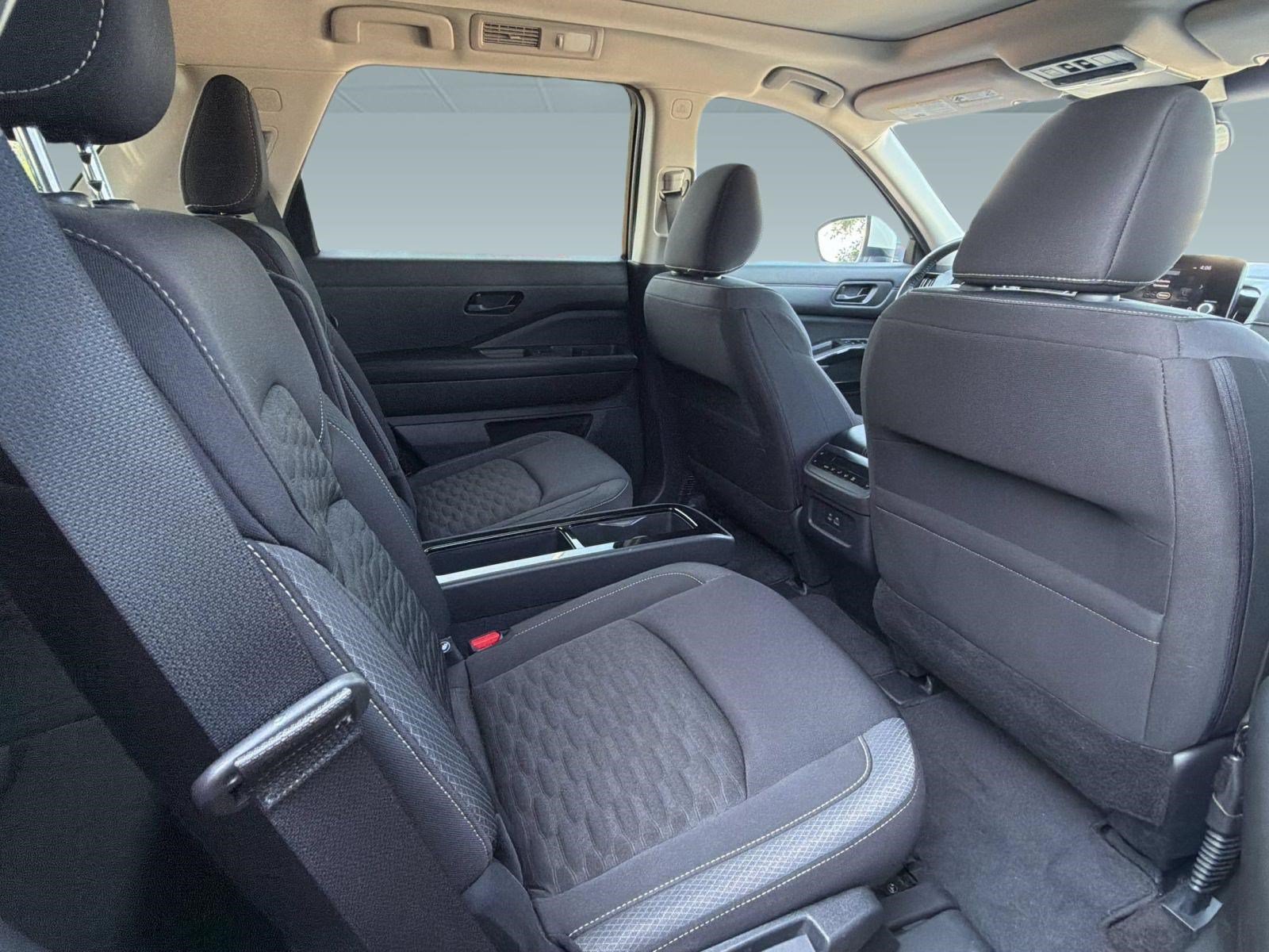 Used 2023 Nissan Pathfinder SV w/ SV Premium Package FWD image 30