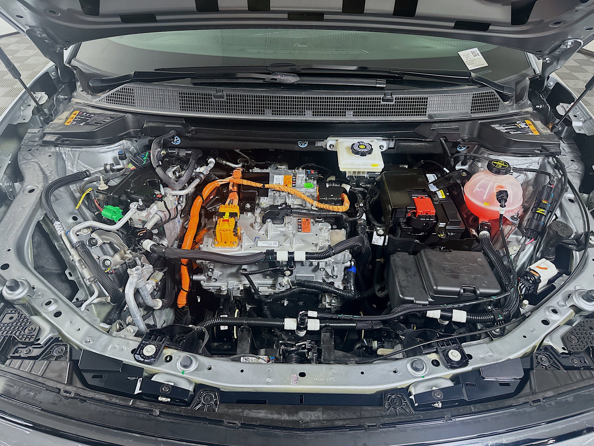 Used 2025 Chevrolet Equinox EV LT w/ Convenience Package image 34