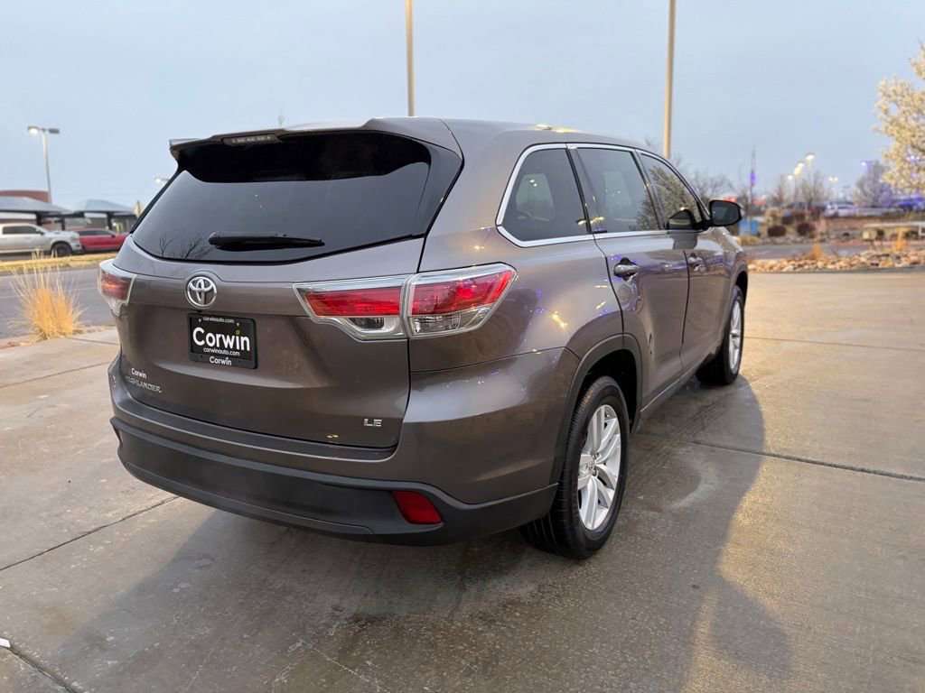 Used 2015 Toyota Highlander LE image 7