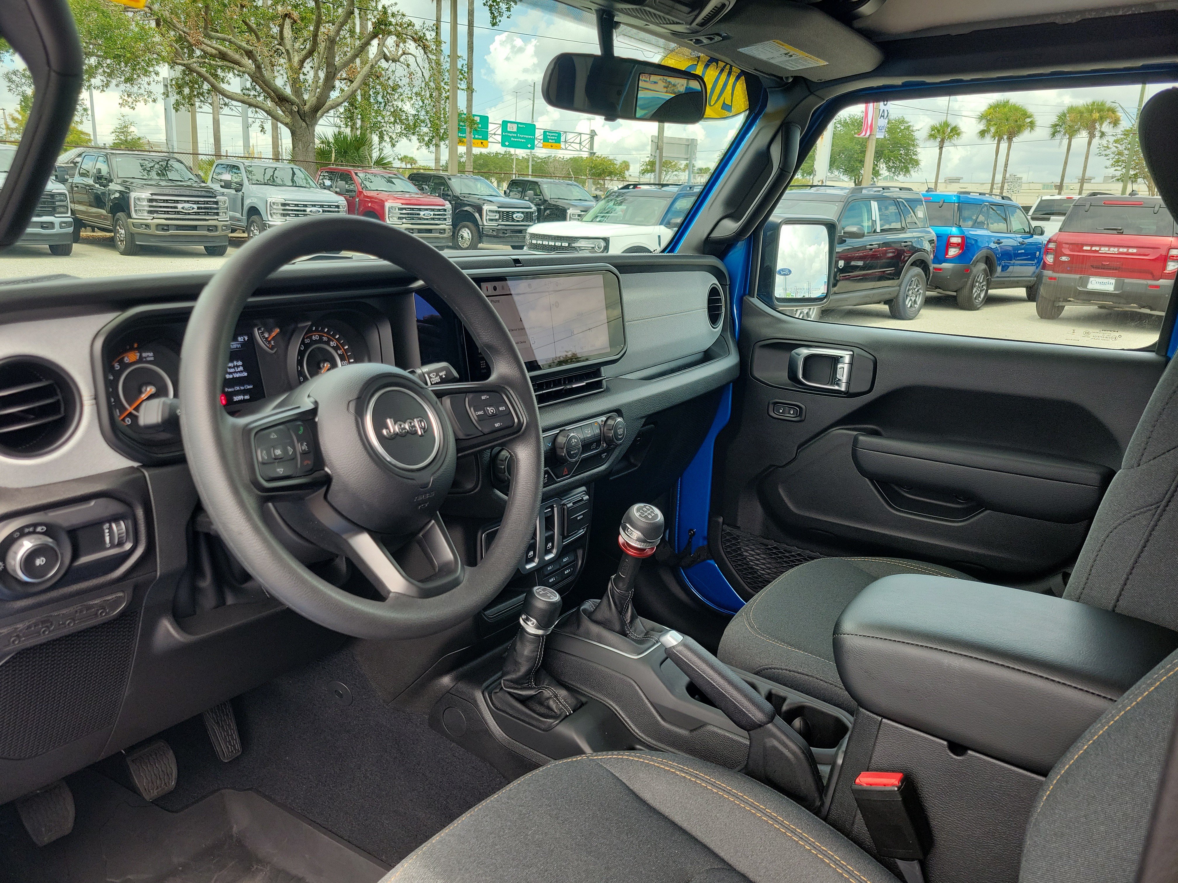 Used 2025 Jeep Wrangler Sport AWD/4WD image 9