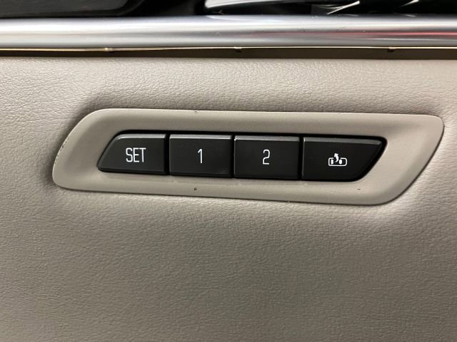 Used 2014 Cadillac XTS Luxury image 21