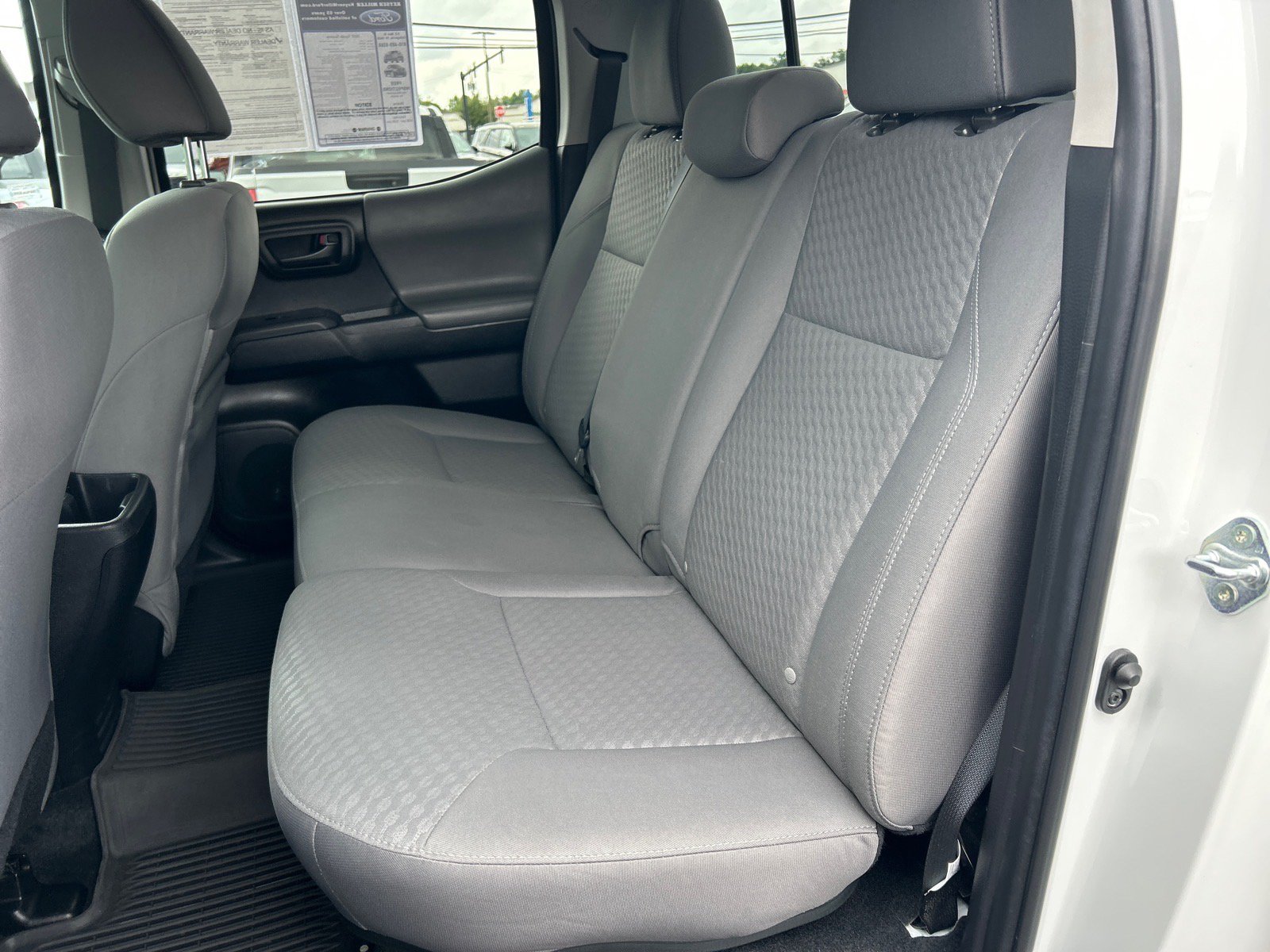 Used 2023 Toyota Tacoma SR AWD/4WD image 9