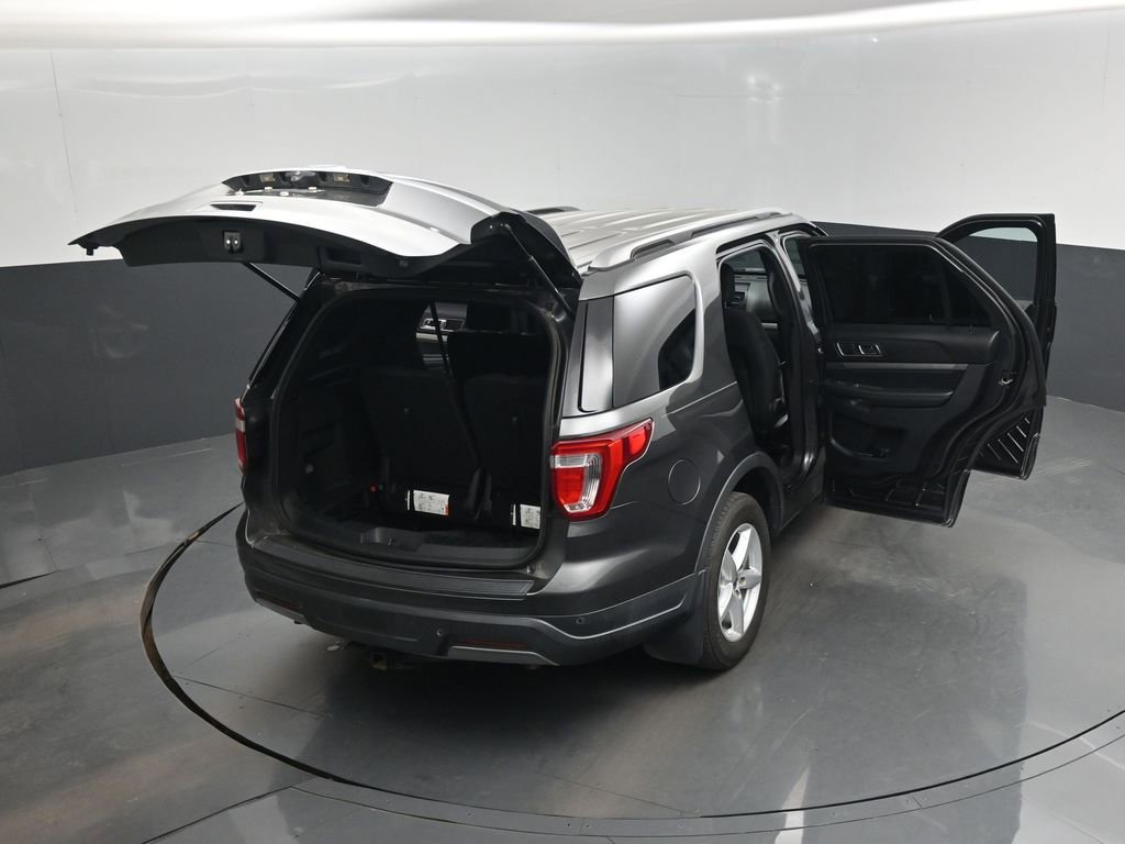 Used 2019 Ford Explorer XLT image 29
