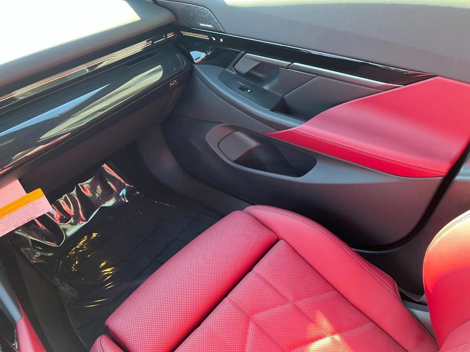 Certified 2025 BMW 530i xDrive w/ Premium Package image 14