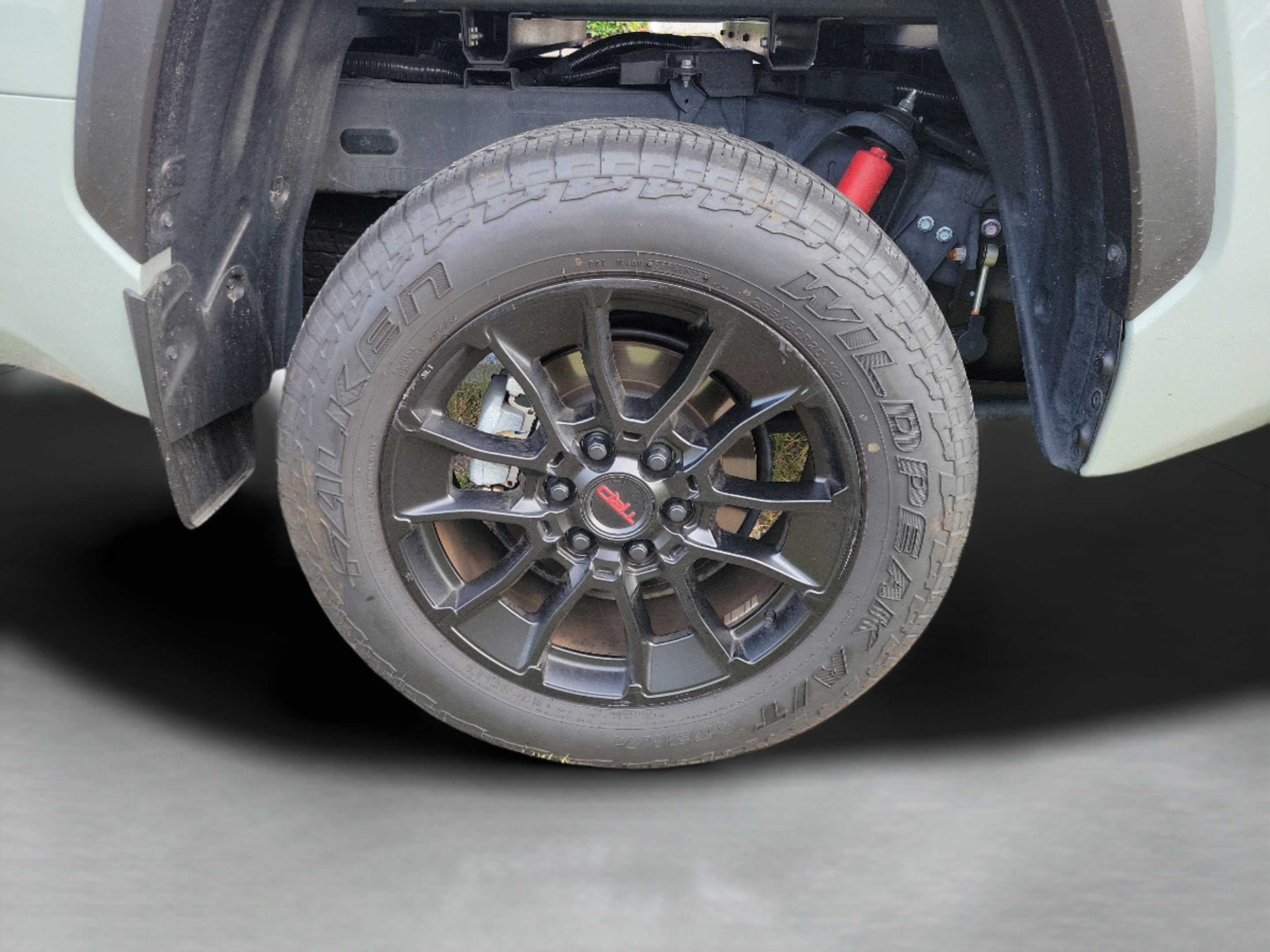 Used 2025 Toyota Tundra Limited w/ TRD Off-Road Package AWD/4WD image 18