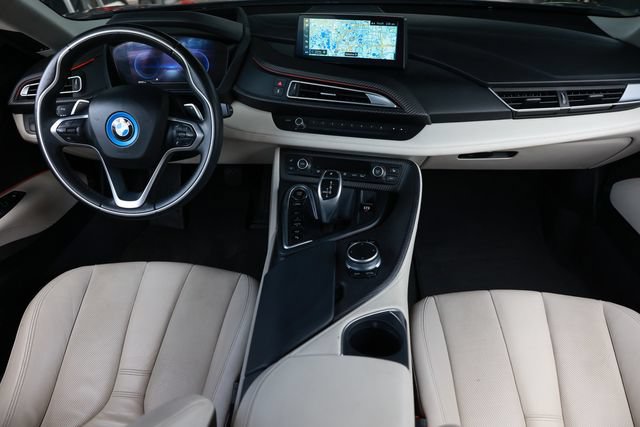 Used 2020 BMW i8 Coupe AWD/4WD image 2