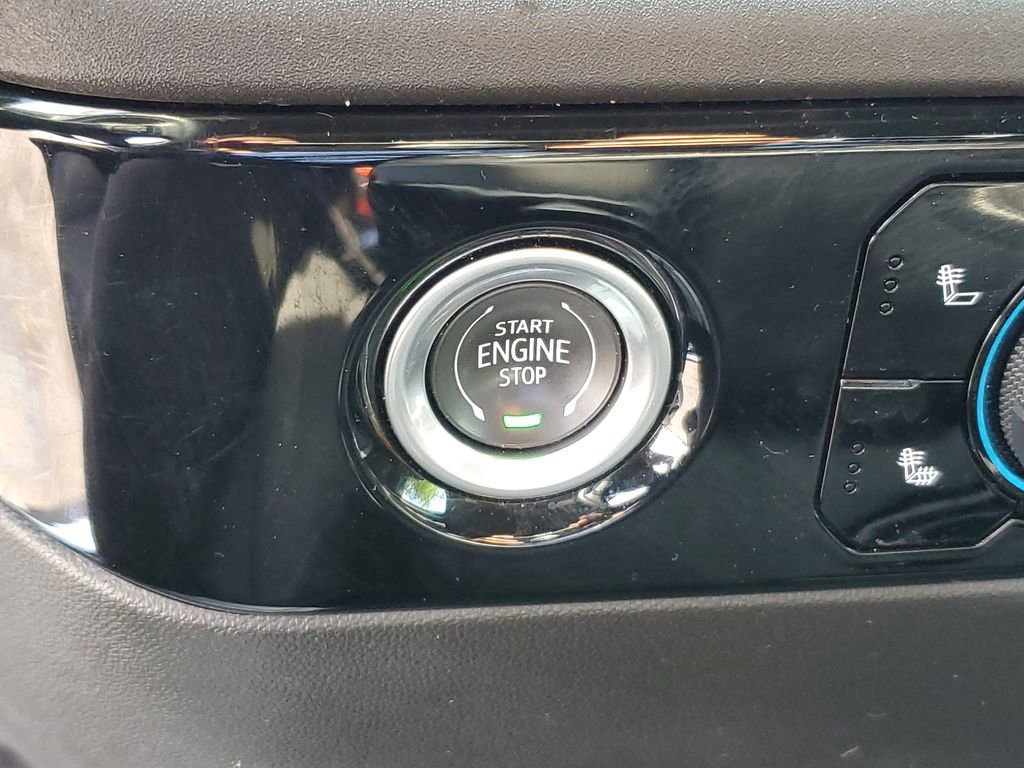 Used 2024 Chevrolet Silverado 1500 LT AWD/4WD image 23