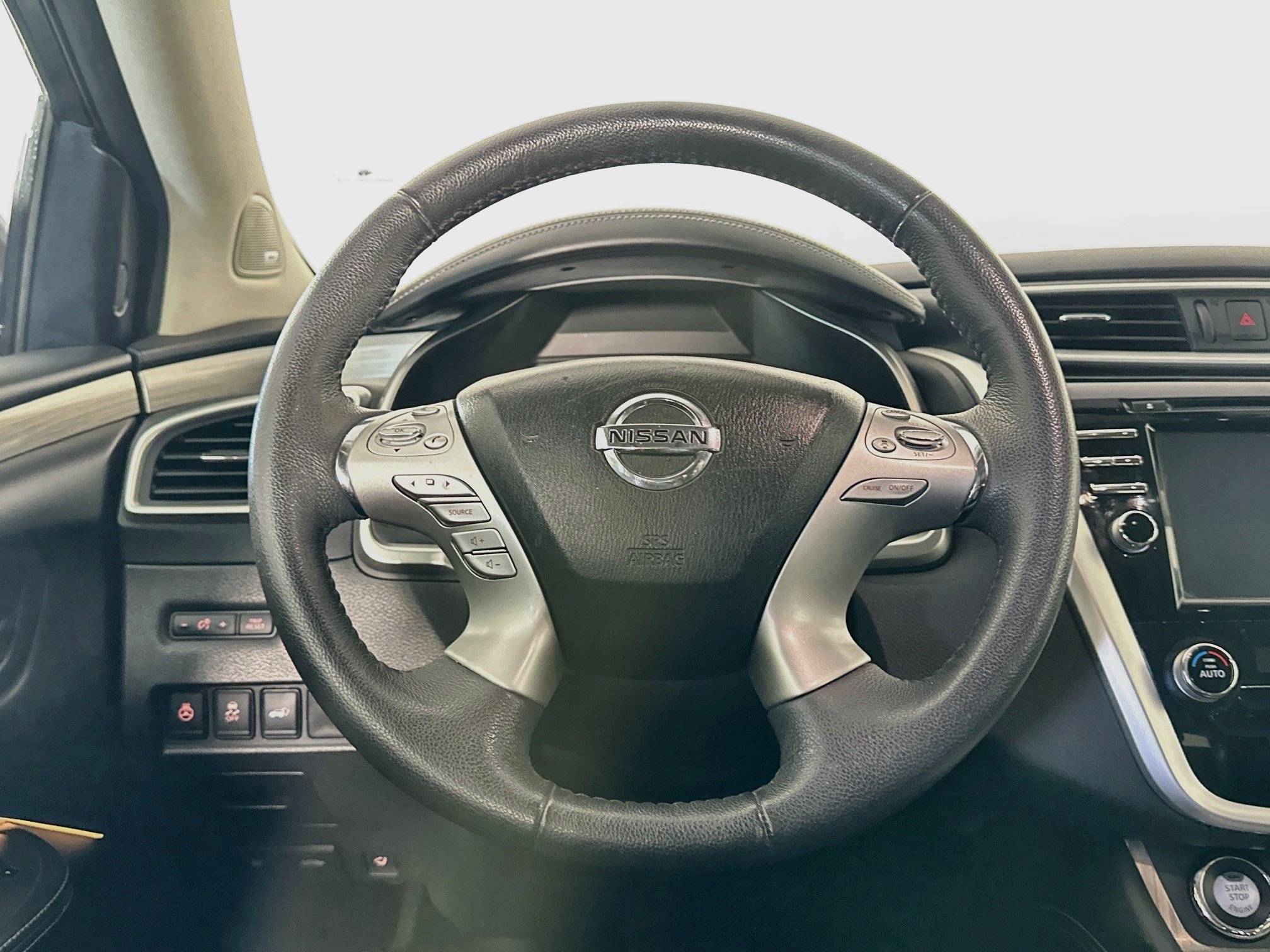 Used 2016 Nissan Murano Platinum w/ Platinum Technology Package FWD image 18