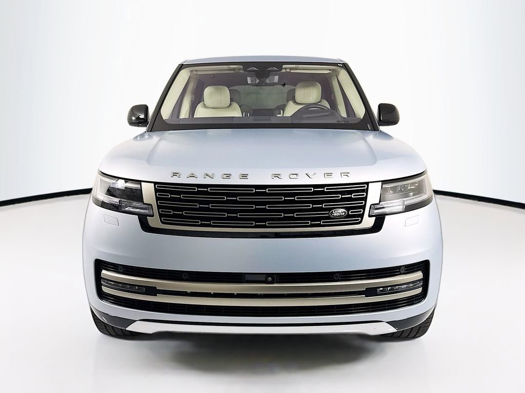 Used 2023 Land Rover Range Rover Long Wheelbase Autobiography image 2