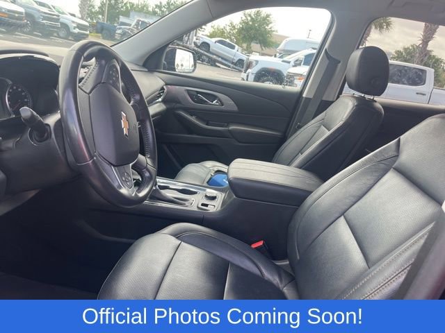 Used 2020 Chevrolet Traverse LT image 3