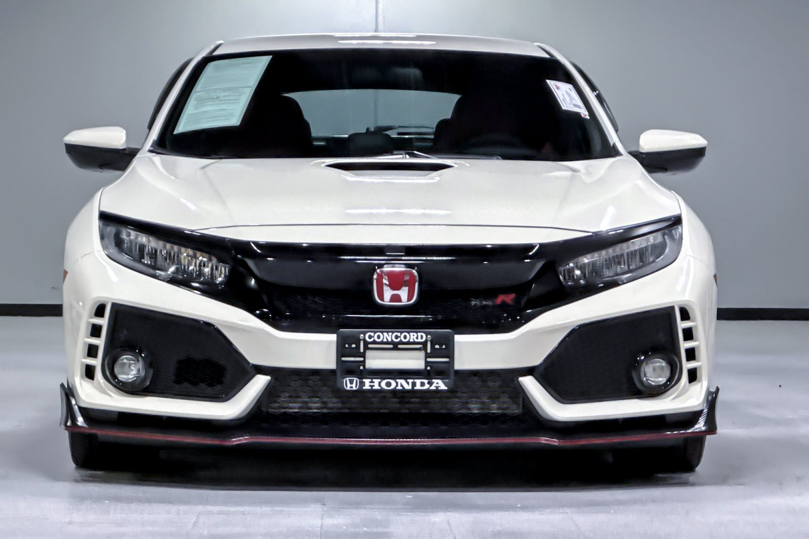 Used 2018 Honda Civic Type R image 6