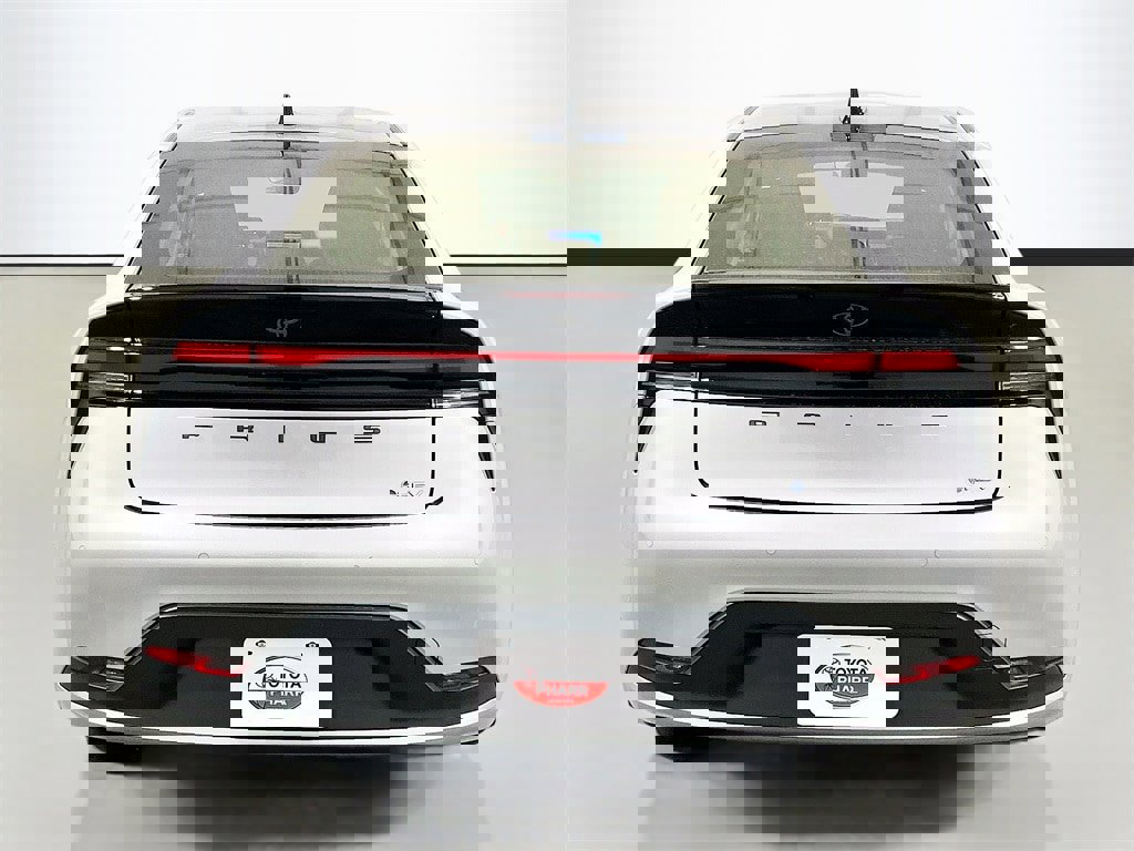 New 2026 Toyota Prius LE image 5