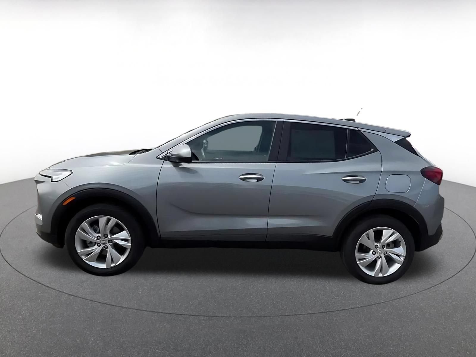 Used 2025 Buick Encore GX Preferred FWD image 9