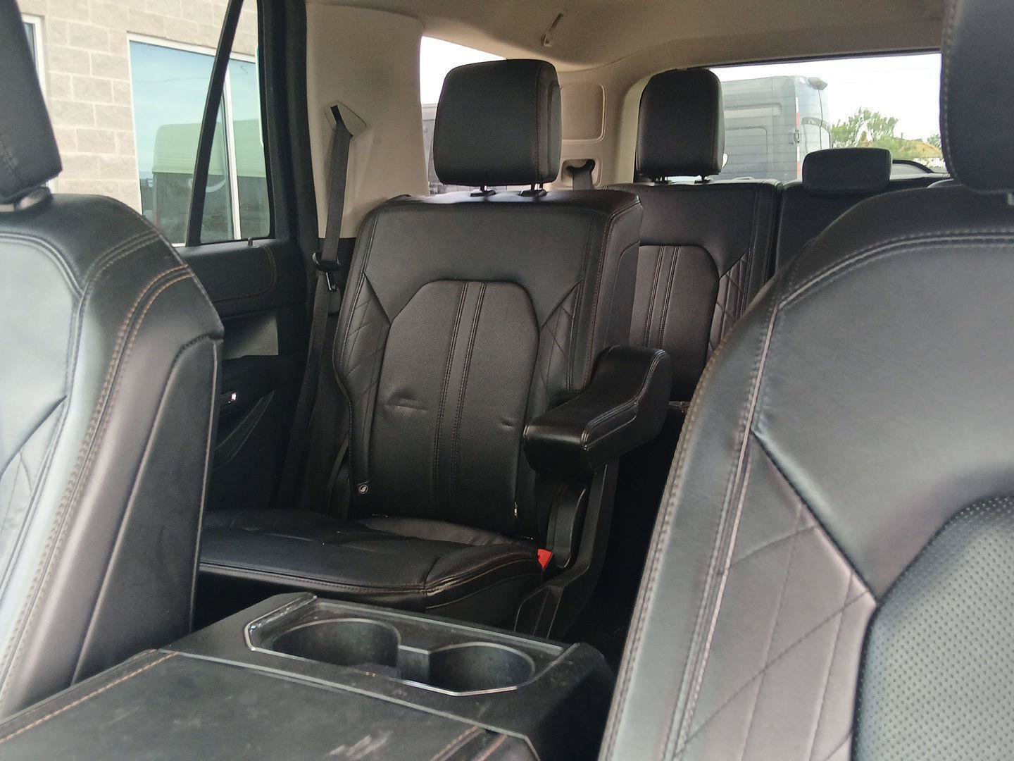 Used 2021 Ford Expedition Platinum RWD image 15