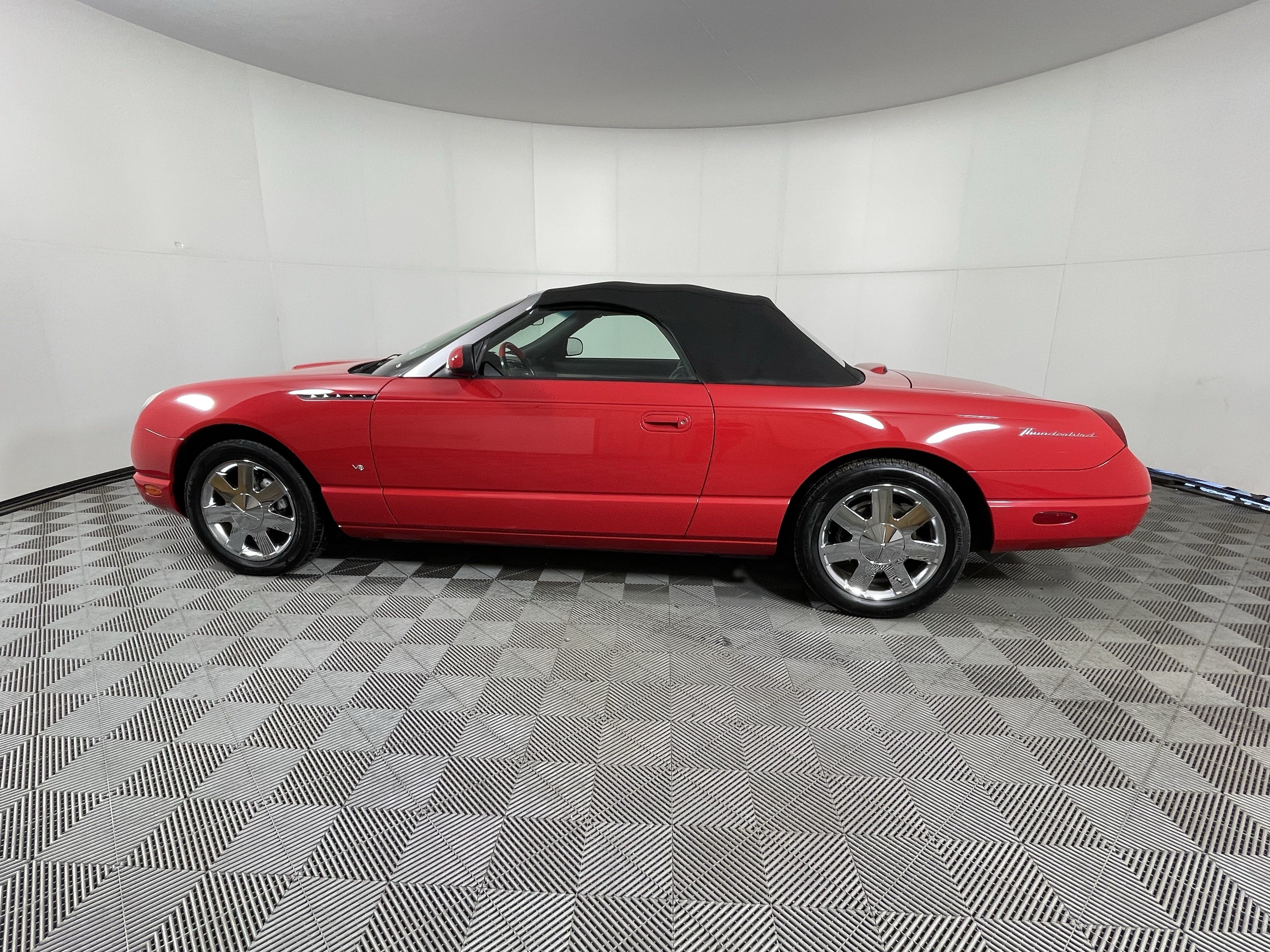Used 2003 Ford Thunderbird RWD image 2
