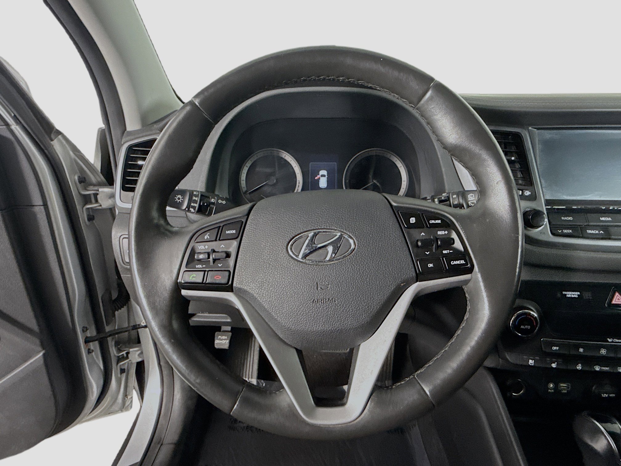 Used 2018 Hyundai Tucson Limited w/ Ultimate Package 02 image 13