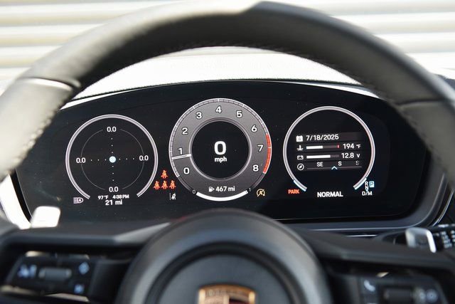 Used 2025 Porsche Cayenne Coupe AWD/4WD image 33
