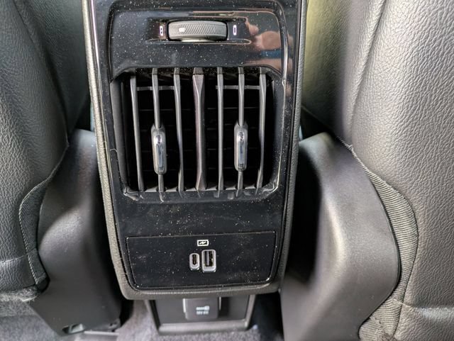 Certified 2026 Jeep Compass Latitude w/ Sun and Sound Group AWD/4WD image 30