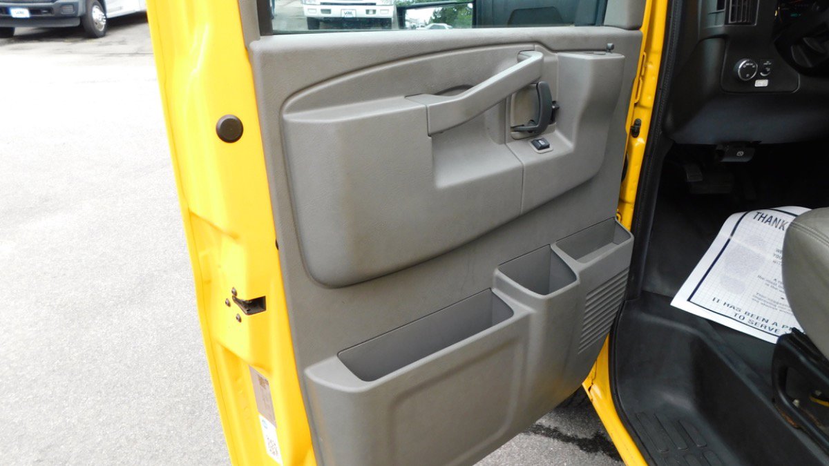 Used 2021 GMC Savana 3500 Extended w/ Power Convenience Package image 6