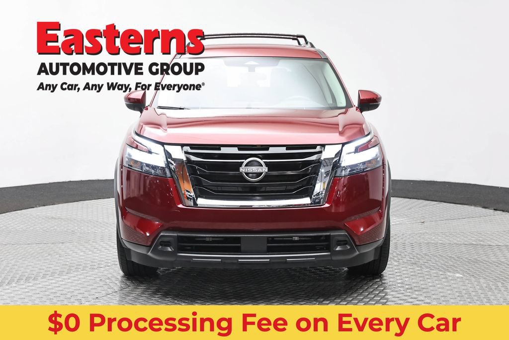 Used 2024 Nissan Pathfinder SV AWD/4WD image 2