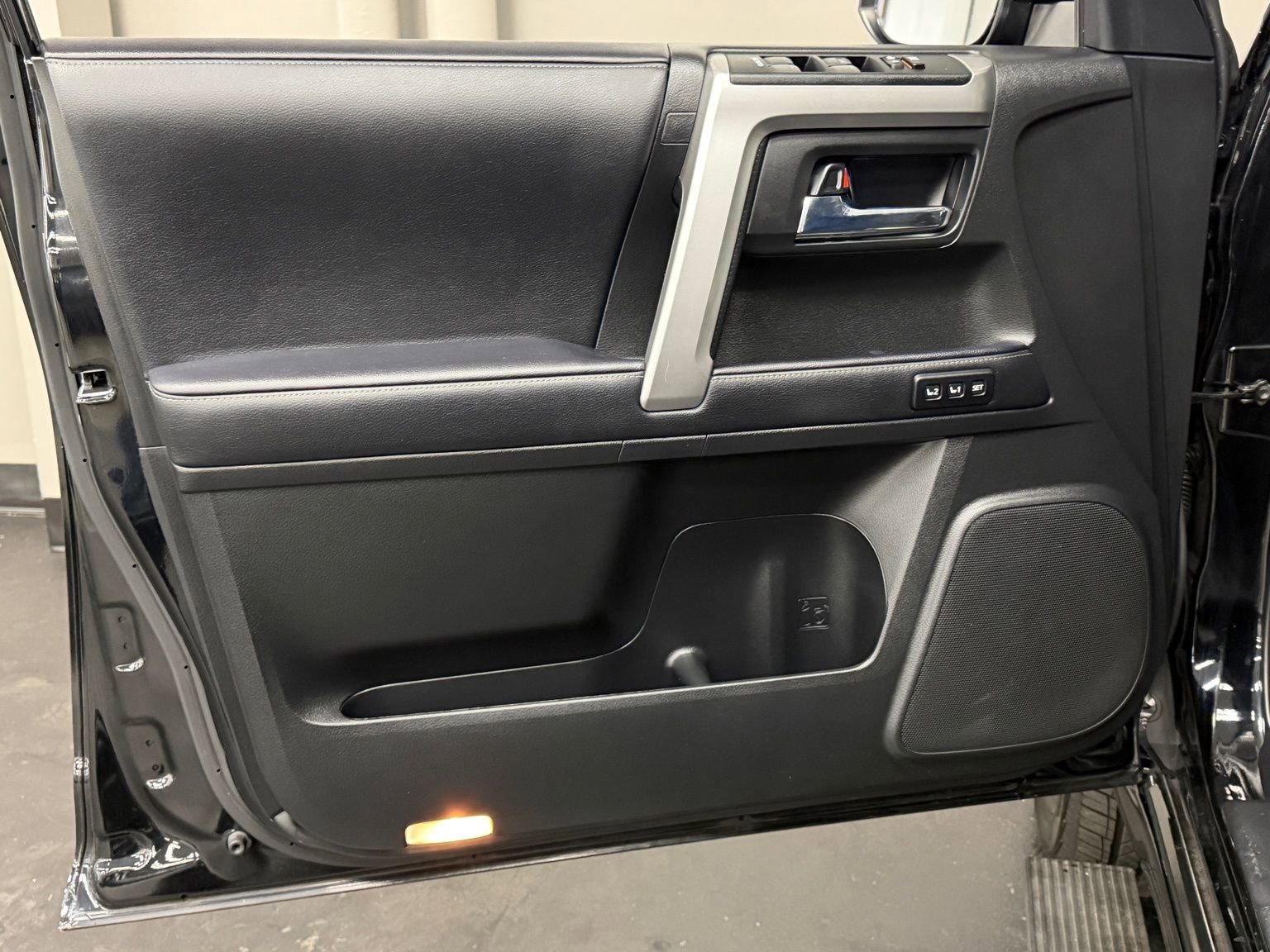 Used 2022 Toyota 4Runner Limited image 20