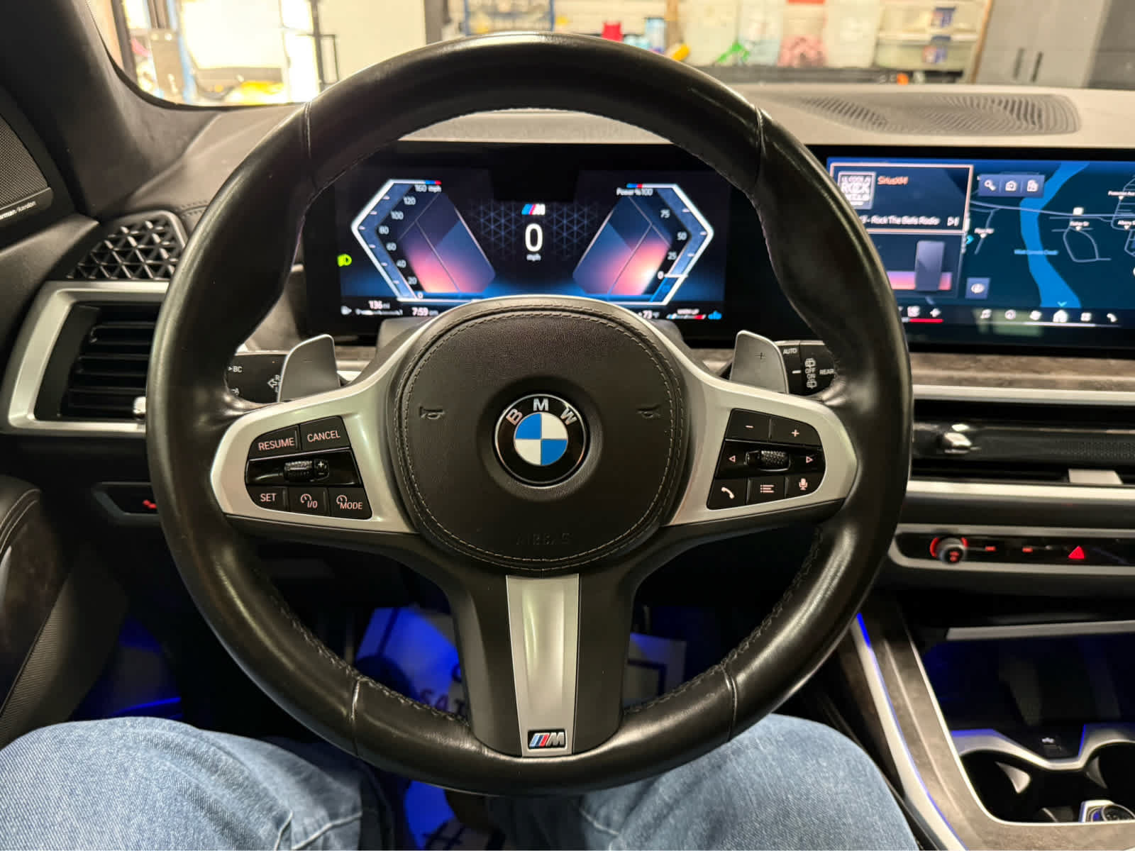 Used 2024 BMW X7 xDrive40i w/ M Sport Package AWD/4WD image 12