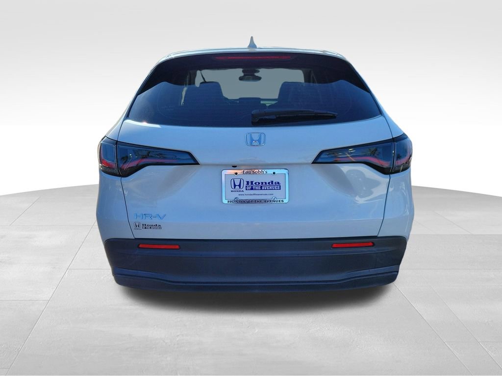 Certified 2023 Honda HR-V LX image 9