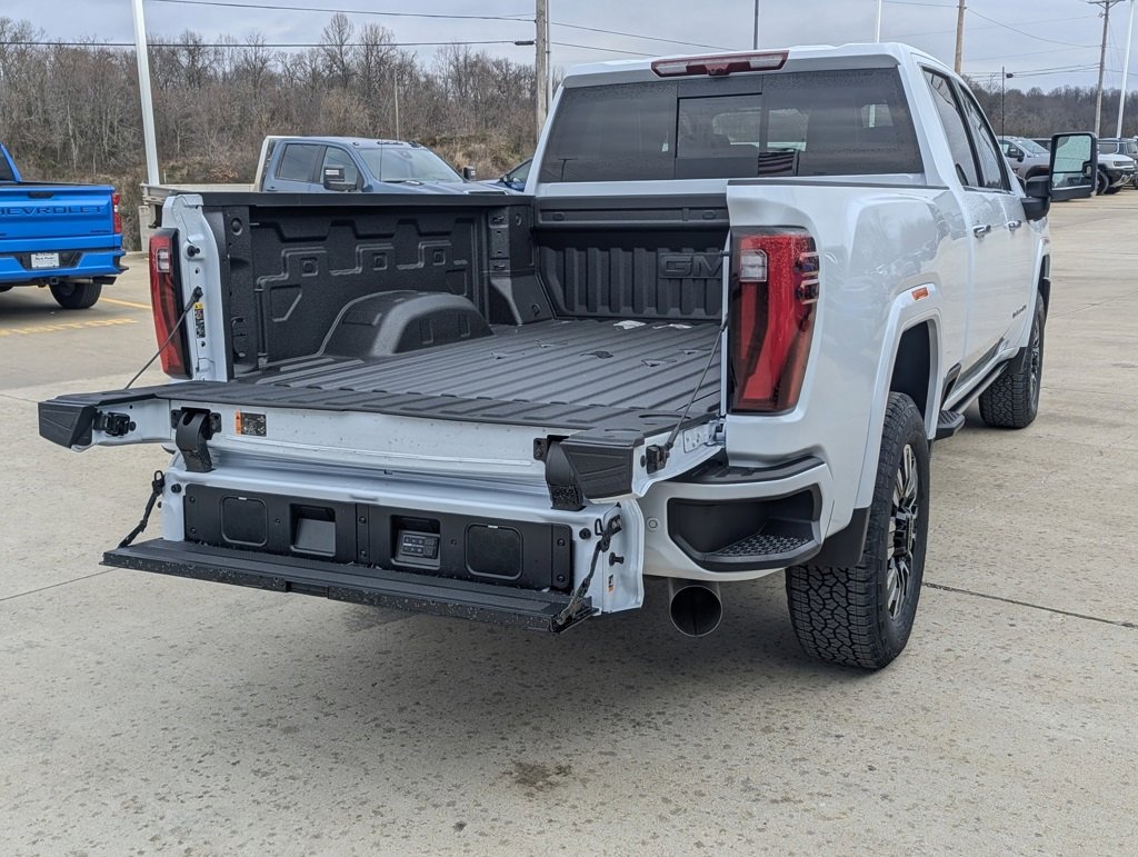 New 2026 GMC Sierra 3500 Denali Ultimate image 13