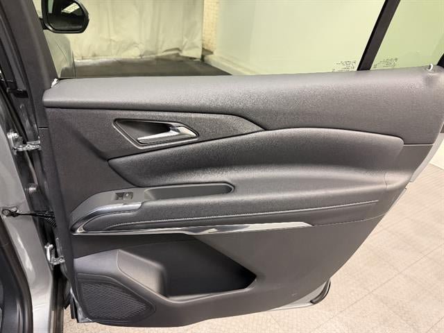 New 2026 Chevrolet Traverse LT w/ LPO, Floor Liner Package FWD image 16