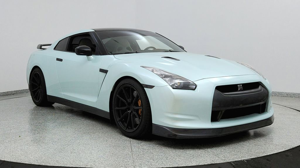Used 2010 Nissan GT-R Premium AWD/4WD image 7