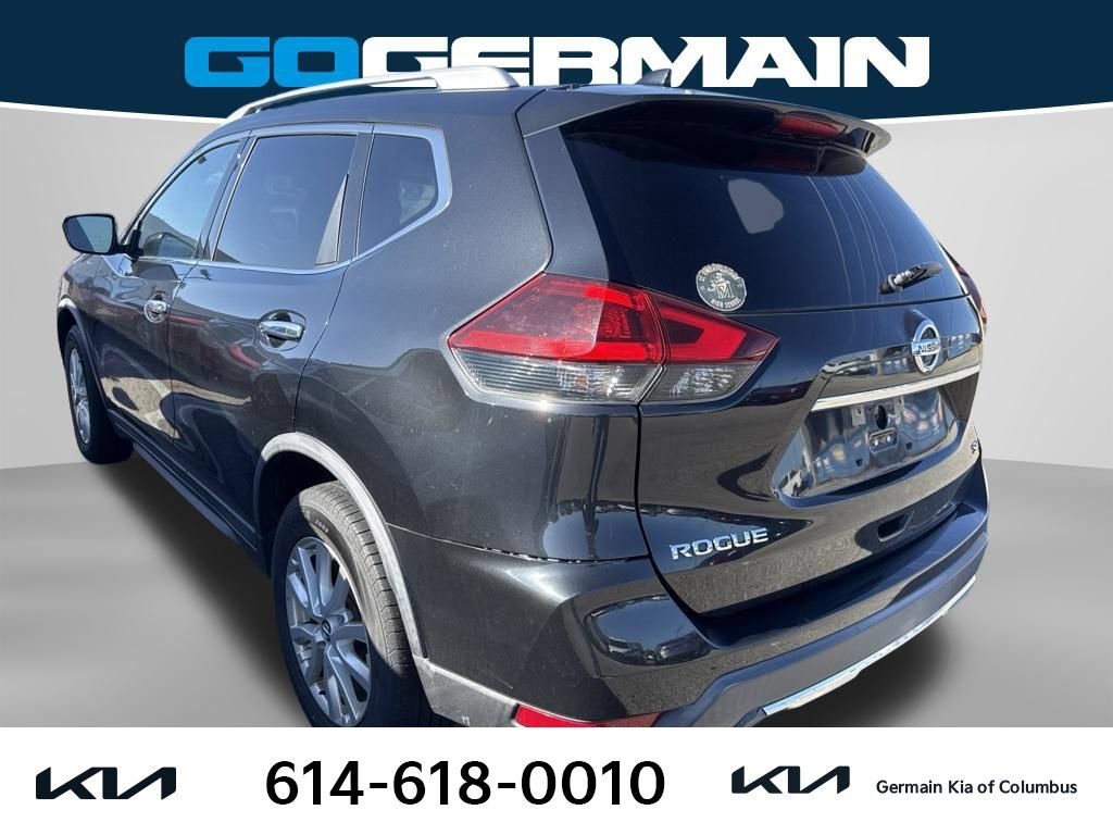 Used 2018 Nissan Rogue SV FWD image 2