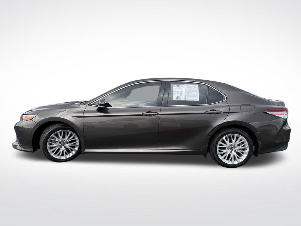 Used 2020 Toyota Camry XLE FWD image 9