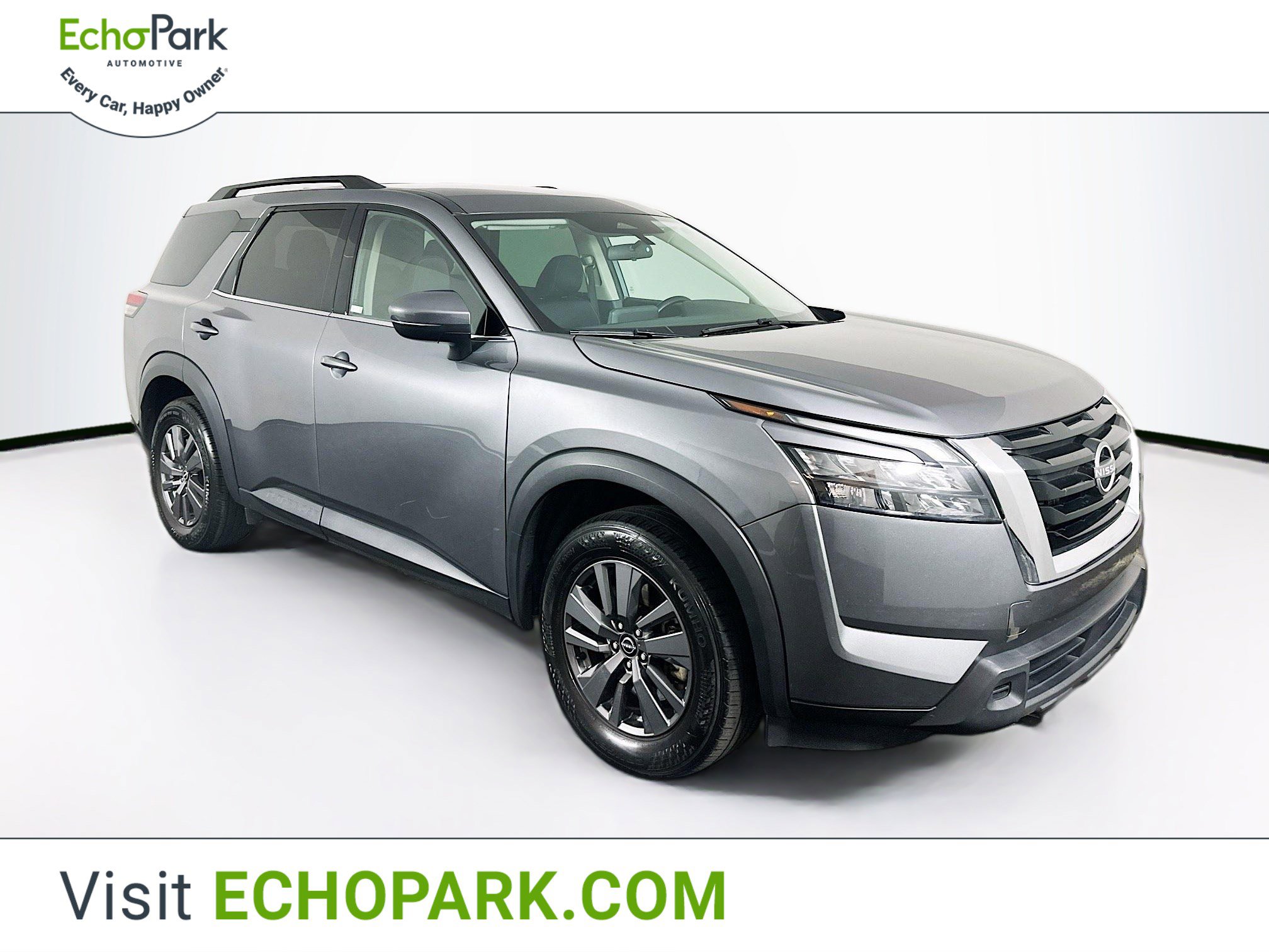 Used 2024 Nissan Pathfinder SV