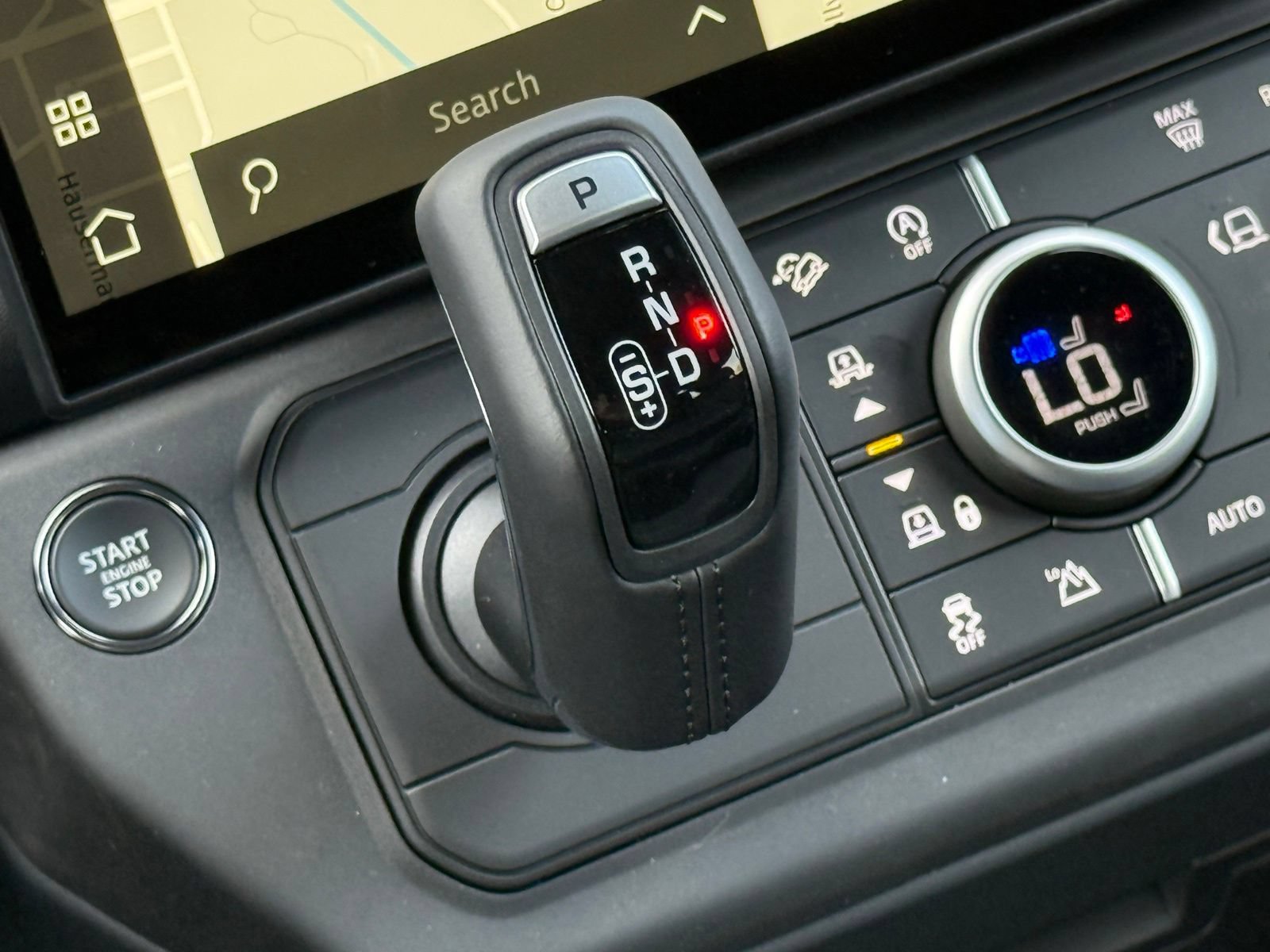 New 2025 Land Rover Defender 110 X-Dynamic SE AWD/4WD image 28