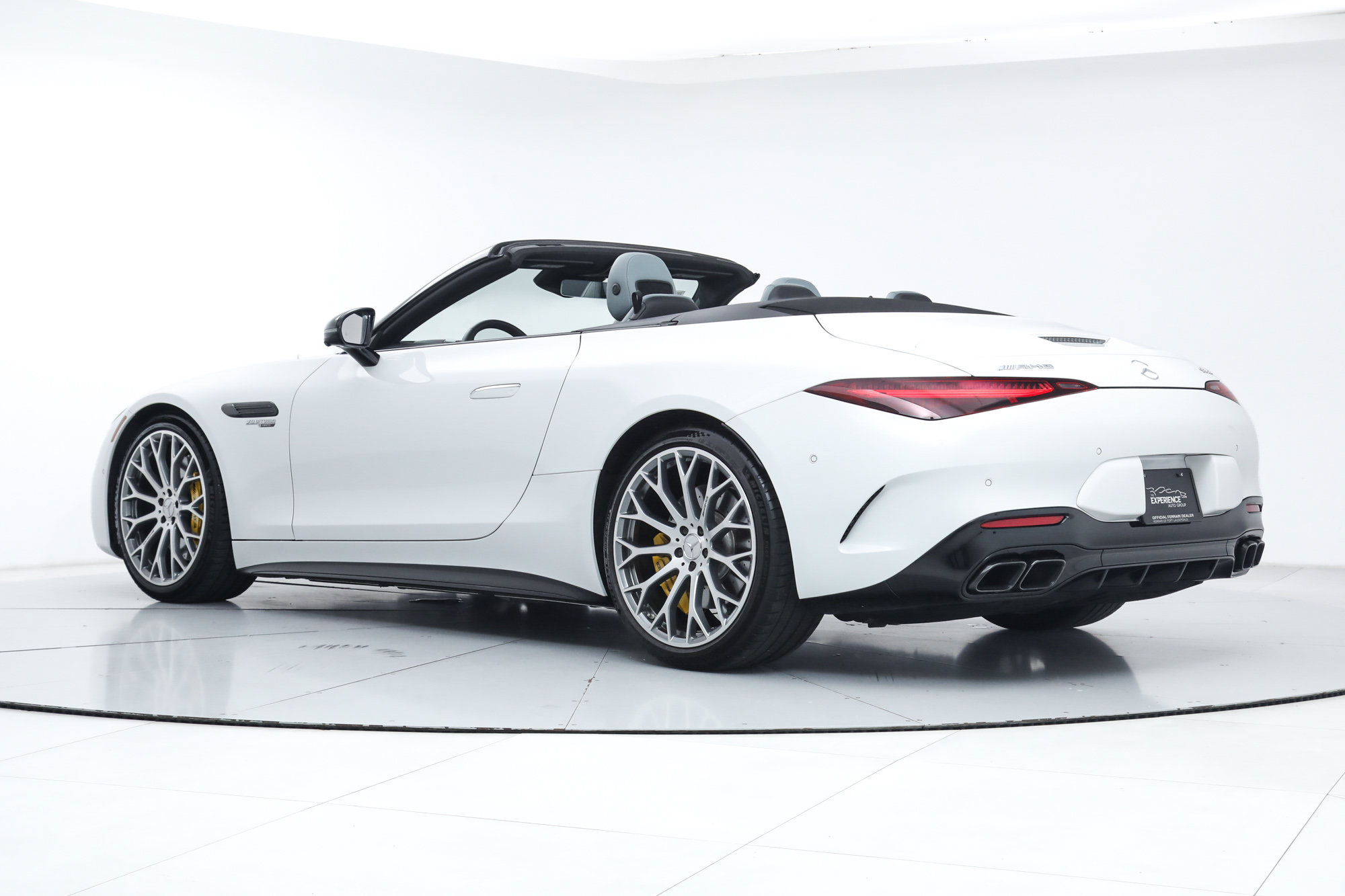 Used 2023 Mercedes-Benz SL 55 AMG 4MATIC image 3