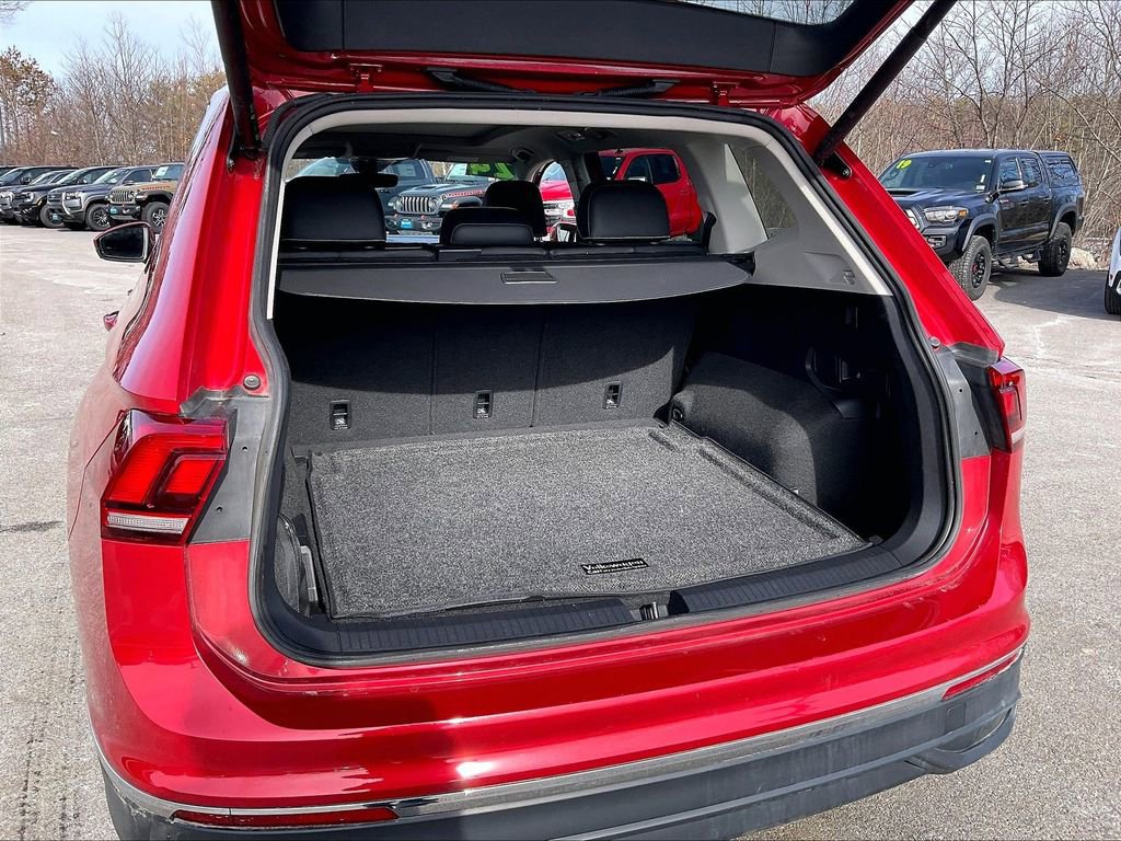 Used 2024 Volkswagen Tiguan SE image 35