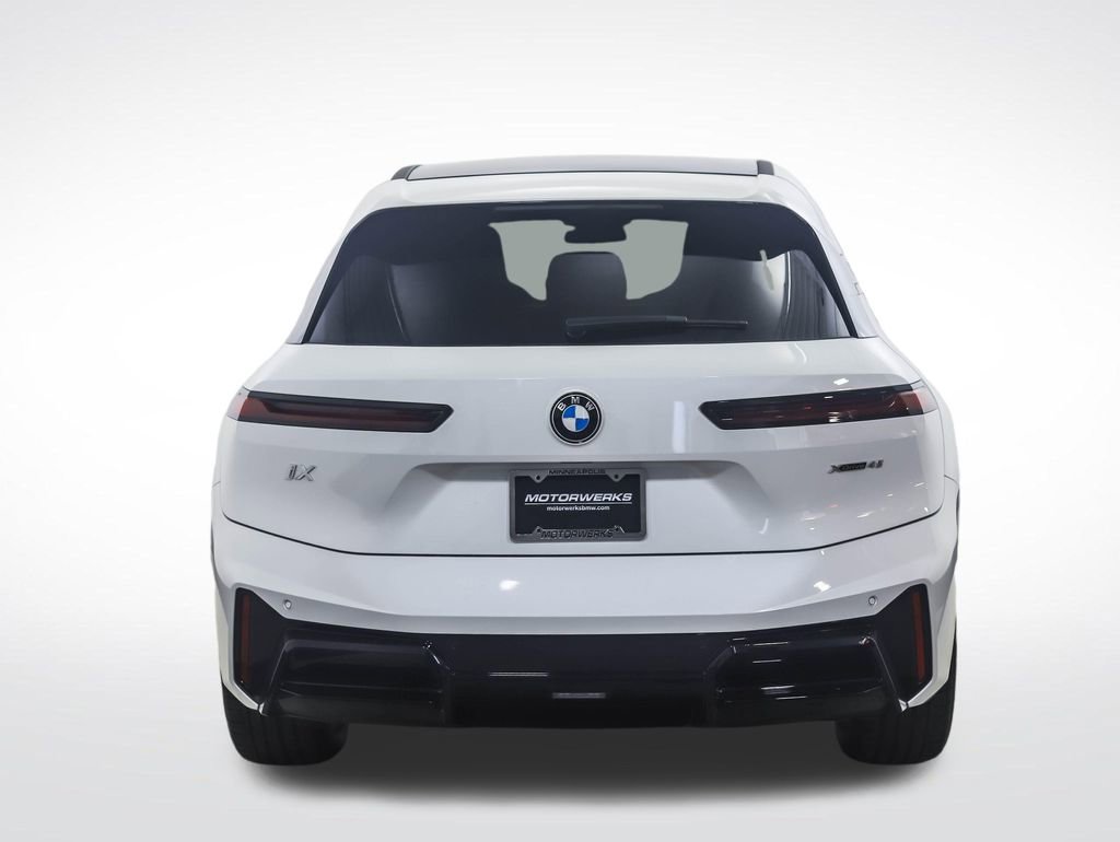 Used 2026 BMW iX xDrive45 w/ M Sport Package AWD/4WD image 4