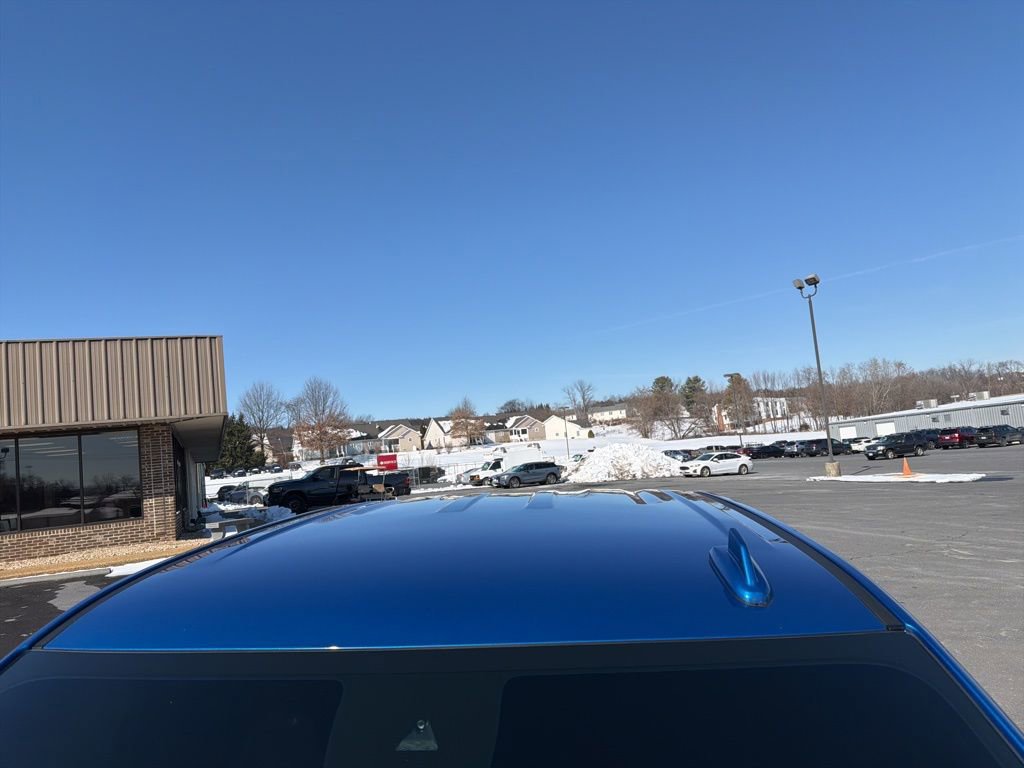 Used 2022 GMC Sierra 1500 AT4 w/ AT4 Preferred Package image 9