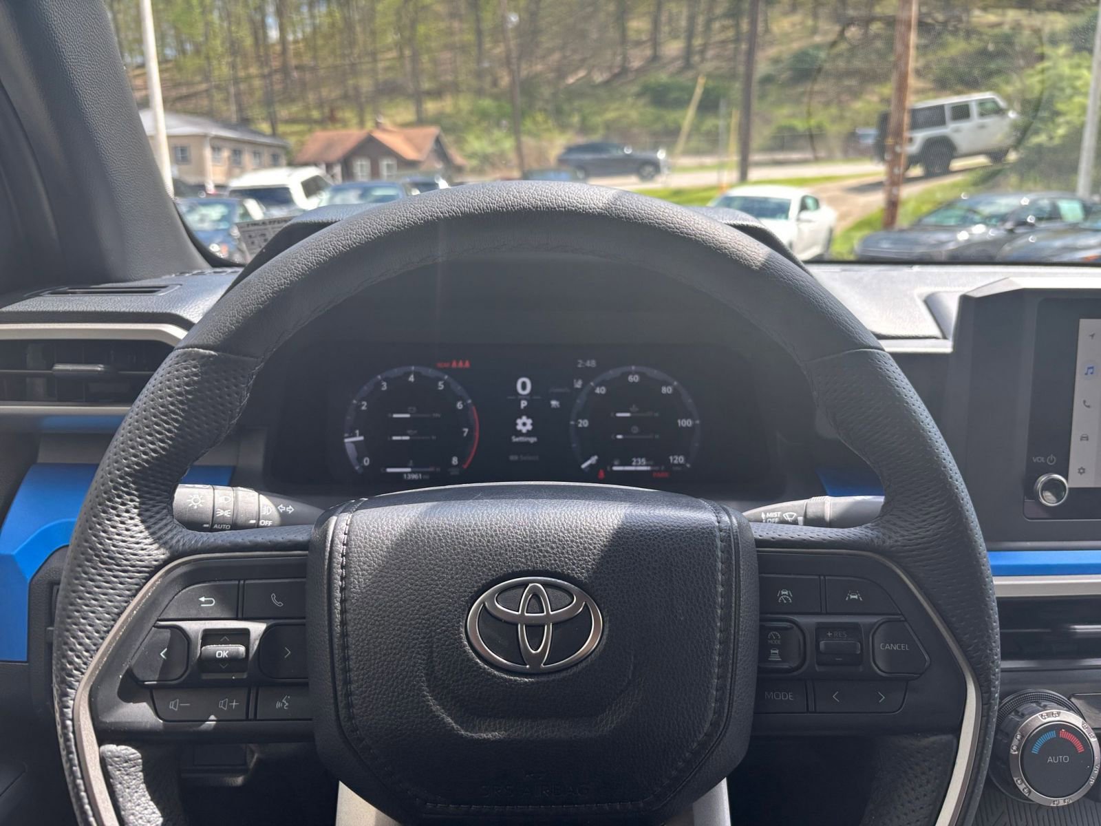 Used 2025 Toyota Tacoma TRD Off-Road AWD/4WD image 29