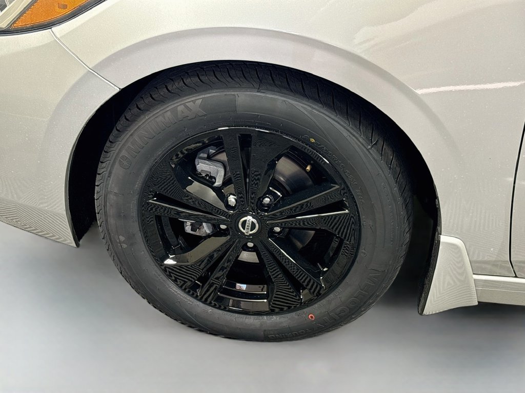 Used 2021 Nissan Sentra SV FWD image 11