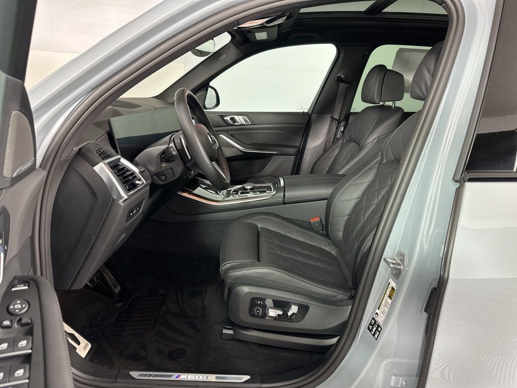 Used 2026 BMW X5 M60i w/ Climate Comfort Package image 8
