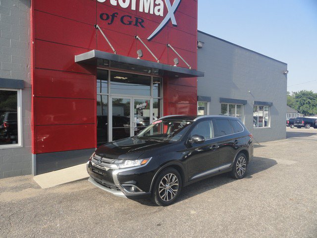 Used 2018 Mitsubishi Outlander GT AWD/4WD image 1
