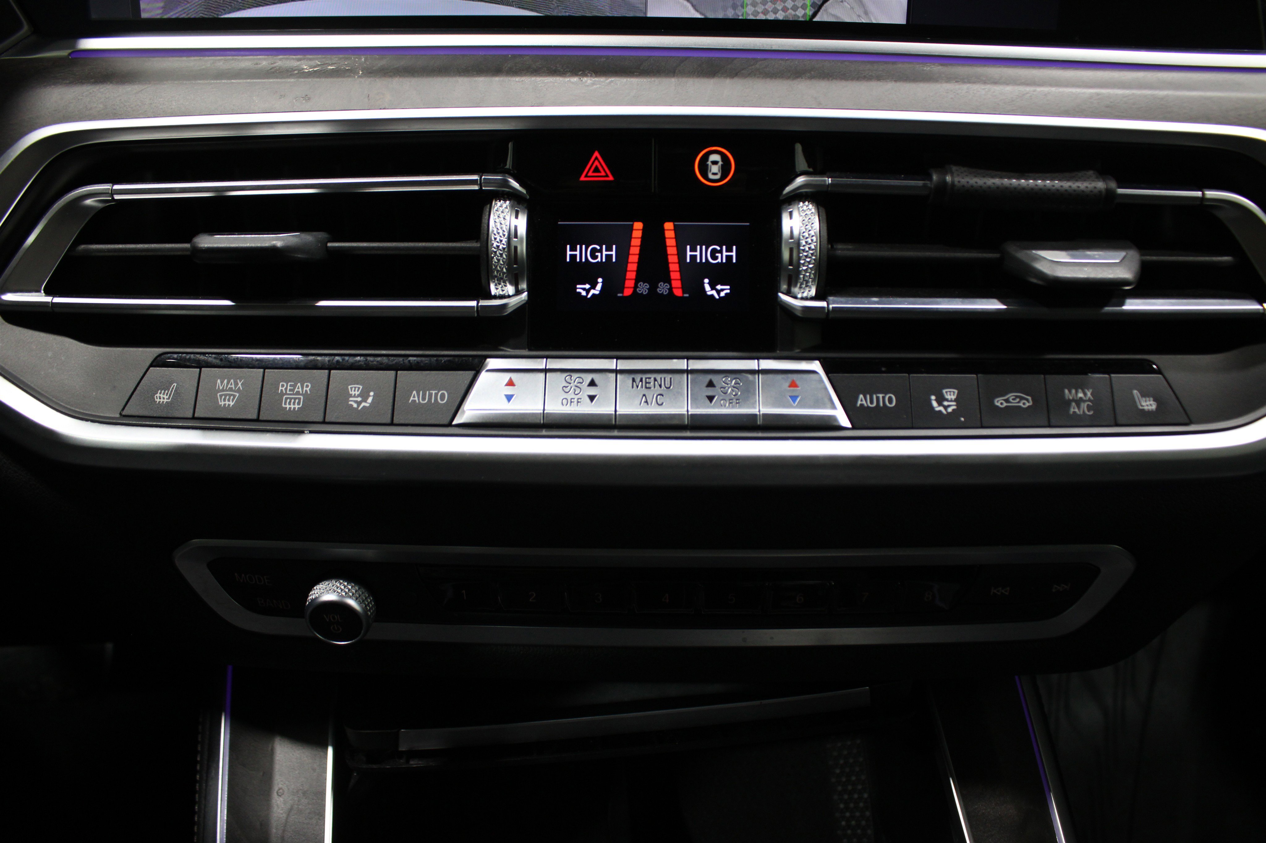 Used 2019 BMW X5 xDrive40i w/ M Sport Package image 19