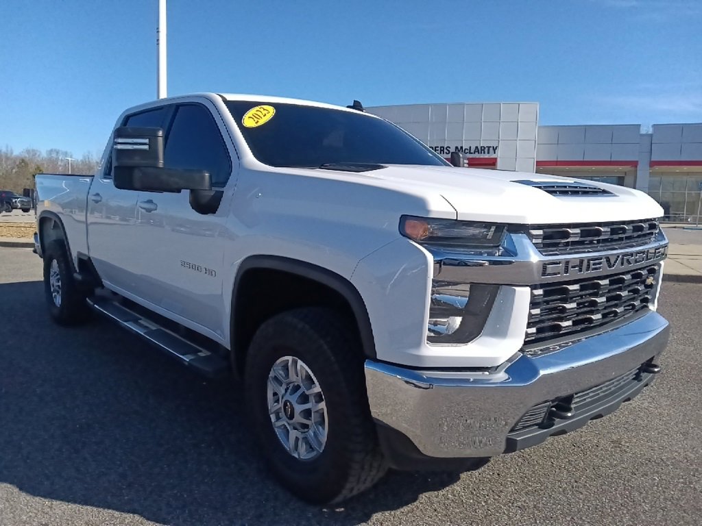 Used 2023 Chevrolet Silverado 2500 LT image 1