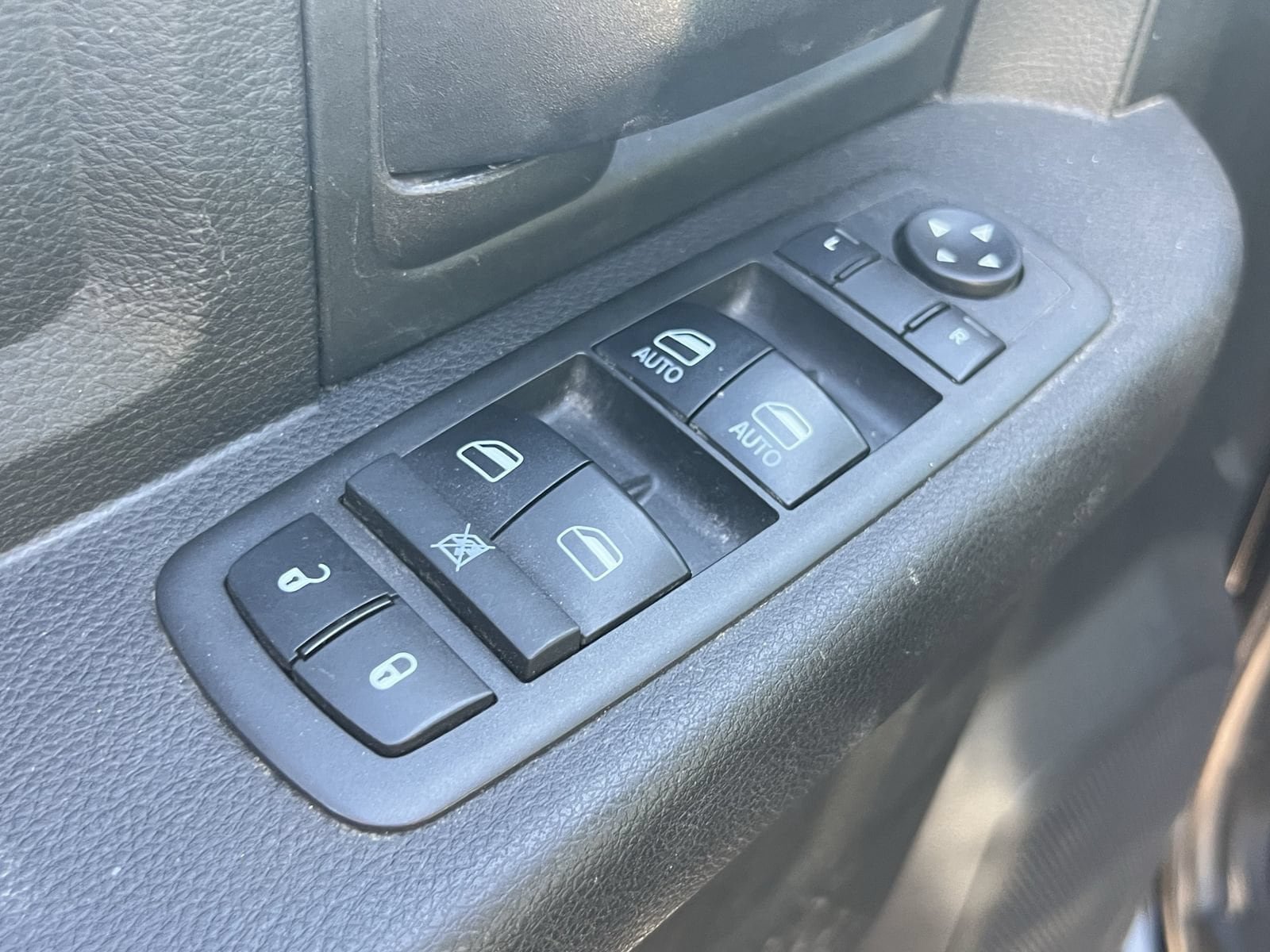 Used 2018 RAM 2500 Tradesman w/ Chrome Appearance Group RWD image 11