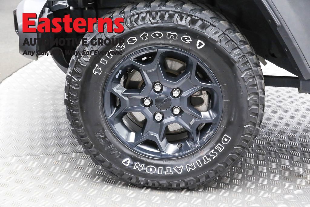 Used 2023 Jeep Wrangler Unlimited w/ Dual Top Group image 35