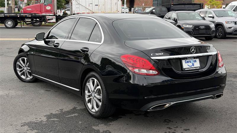 Used 2015 Mercedes-Benz C 300 Sedan image 4