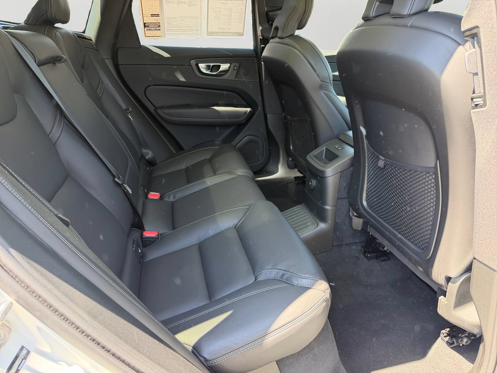 Certified 2025 Volvo XC60 T8 Ultra w/ Climate Package AWD/4WD image 9